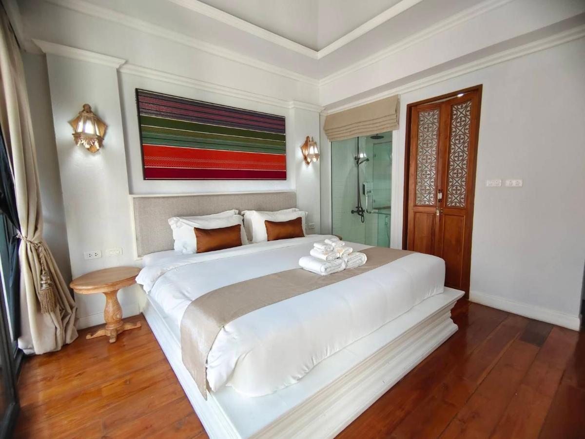 Lanna Oriental Hotel 4*
